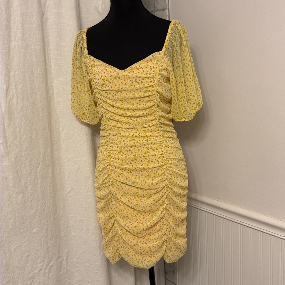 All in Favor Butter Yellow Puff-Sleeve Ruched Mini Dress, size Small